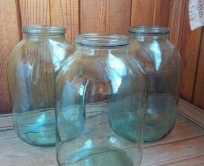 Продам банки 2 литровые