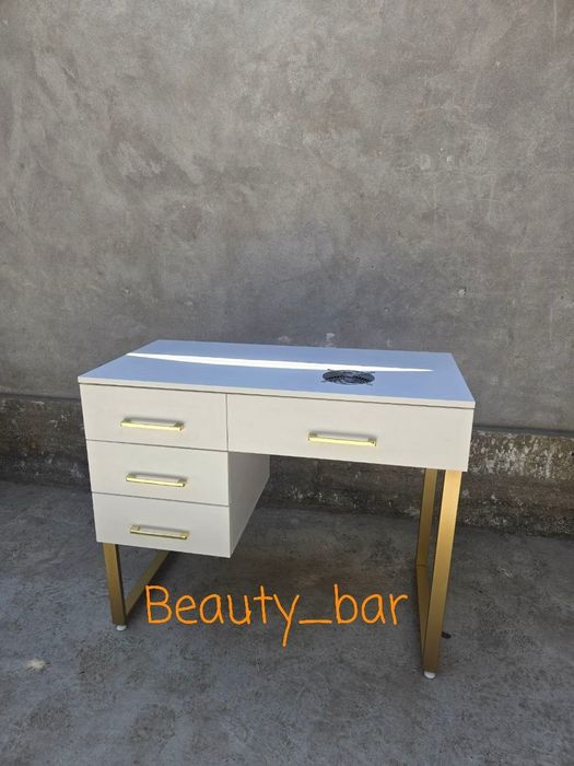 Стол для маникюра в ассортименте