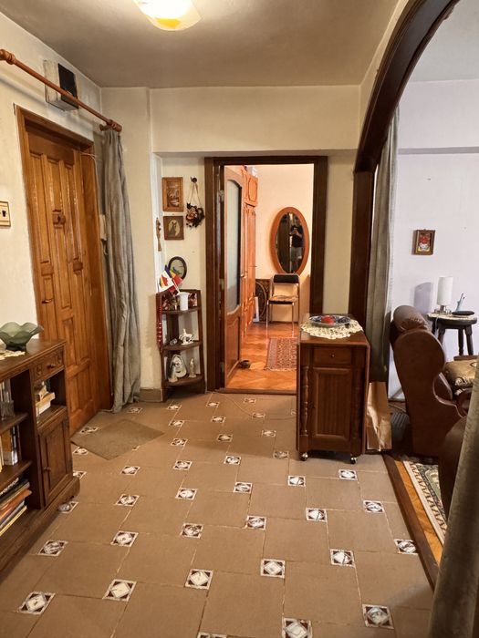 Apartament cu 2 camere, central