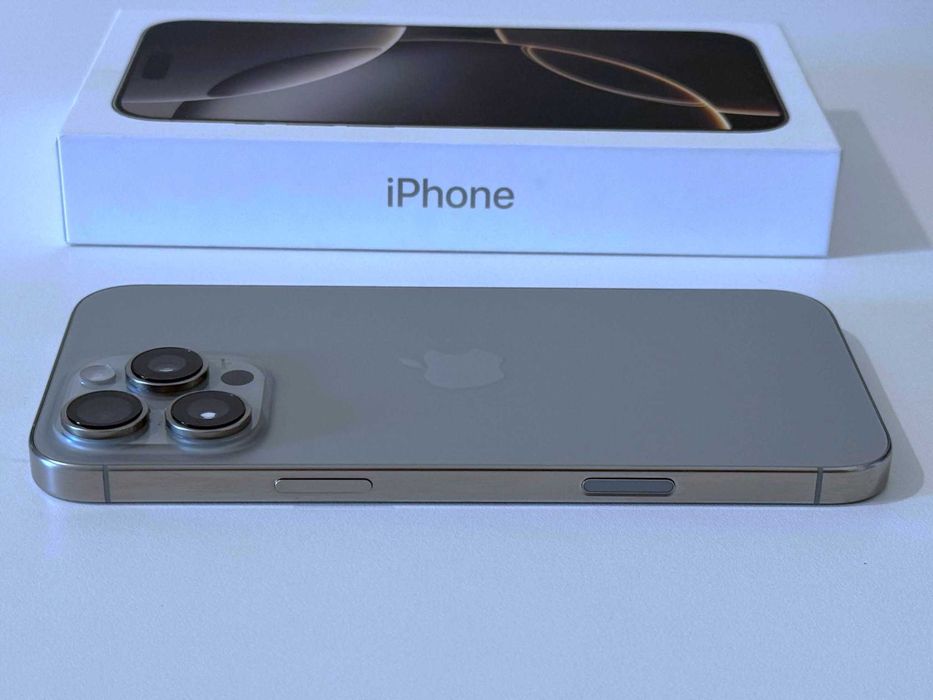 Бартер! iPhone 16 Pro Max Natural Titanium (Сив)  91% Батерия.
