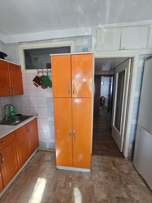Продам шкаф ,кухонный