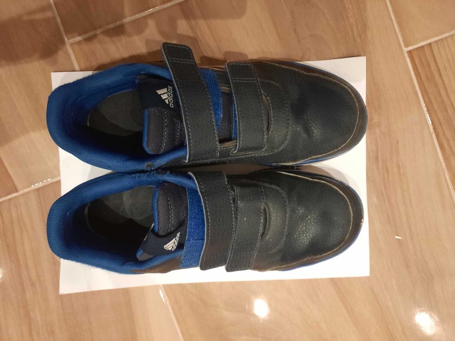 Маратонки ADIDAS 37 номер