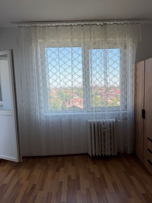 Închiriez apartament cu două camere Bdul Uverturii nr91, decomandat, mobilat, utilat,curat și luminos, bloc 1980,