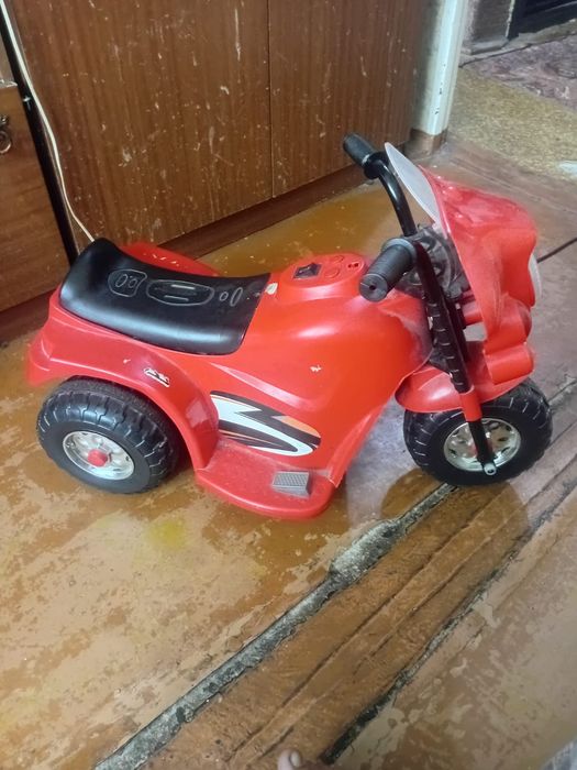 Продам детский мотоцикл на аккумуляторе