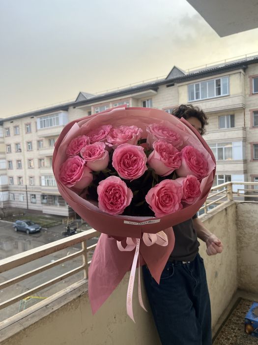 букеты свежие сегодня подарили