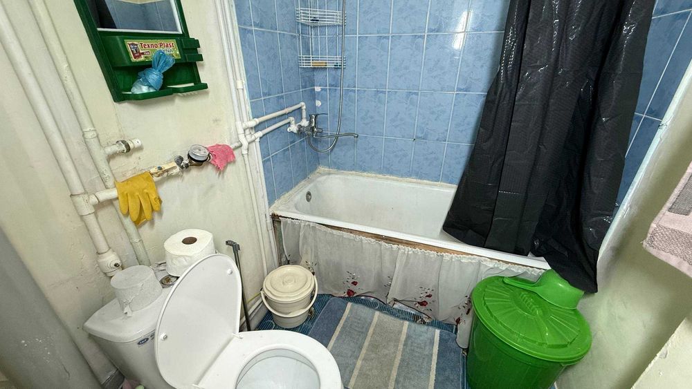 Доканал 26-мактаб 1 қаватда 2 хонали квартира сотилади. ID: 1920