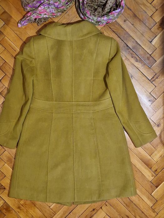 Красиво и изискано палто на българската фирма Яша
30% кашмир, 70% вълн