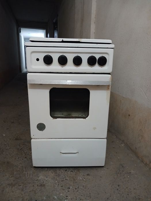 Продам 4-х камфорочную плиту на Чиланзаре.