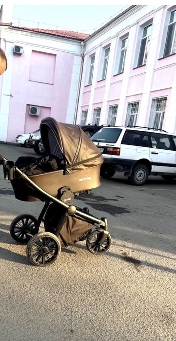 Продам модную коляску