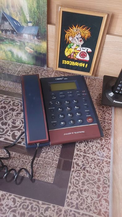 Продам домашний стационарный телефон и "вайфай роутер  для раздачи си