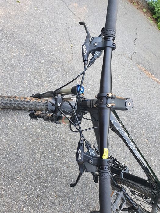 Продам велосипед giant хард тейл