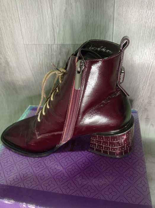 Полу сапожки кожаные