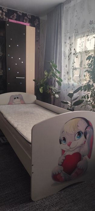 Кровать подростковая