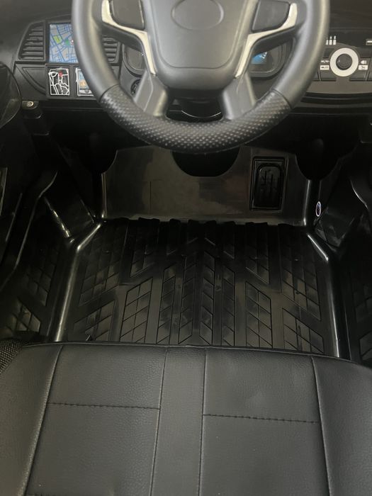 Продам детскую машинку