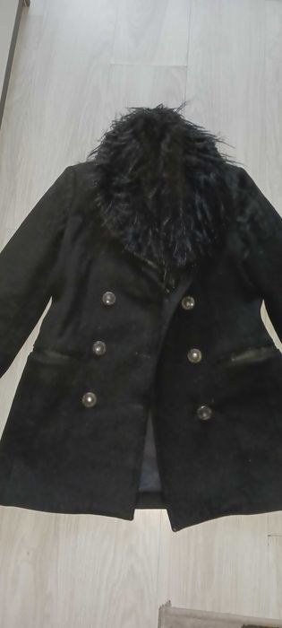 Палто много запазено, за височина 160 см.