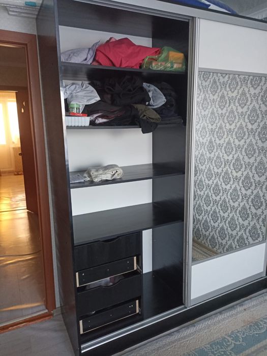 Продам спальный гарнитур