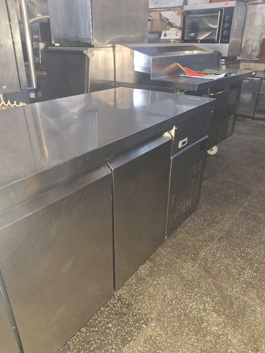 Хладилна маса средно температурна