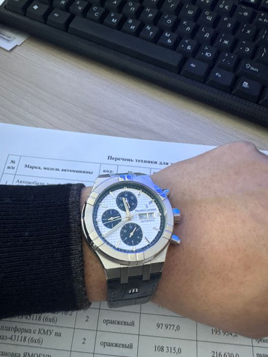 Часы Maurice Lacroix