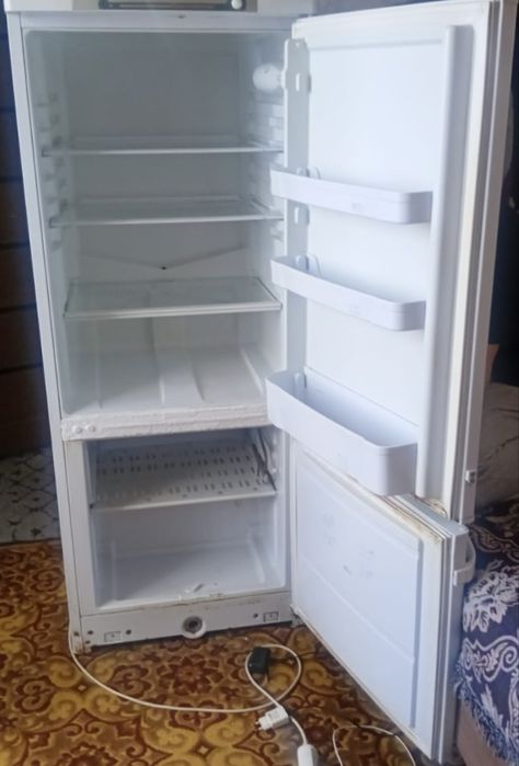 Холодильник Indesit