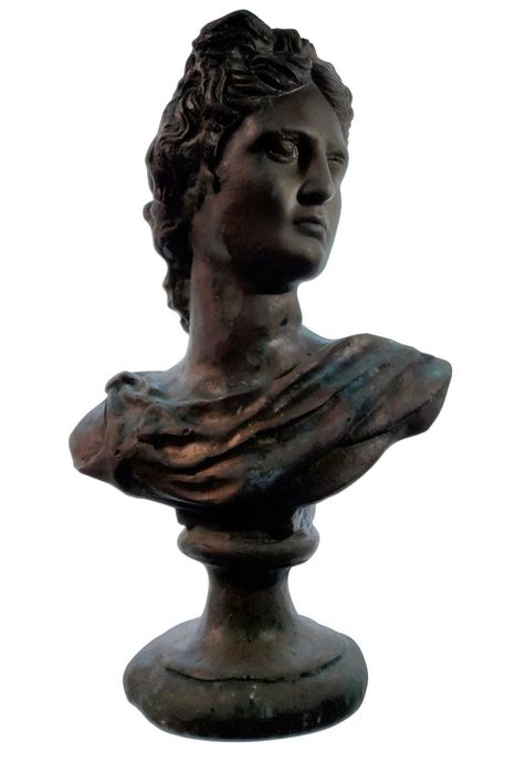 Aphrodite, bust din bronz, dimensiuni de 31 cm și 11,4 kg, stil clasic