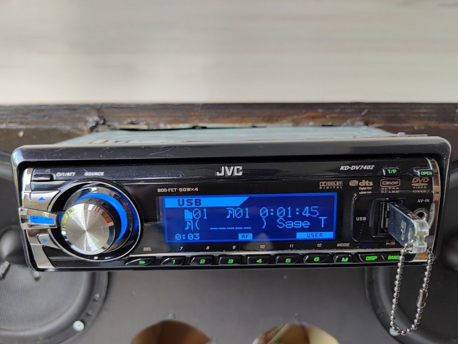 Висок клас JVC KD-DV7402