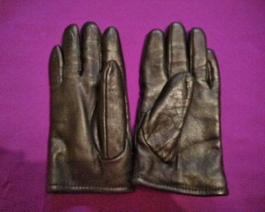 Зимни шапки и ръкавици