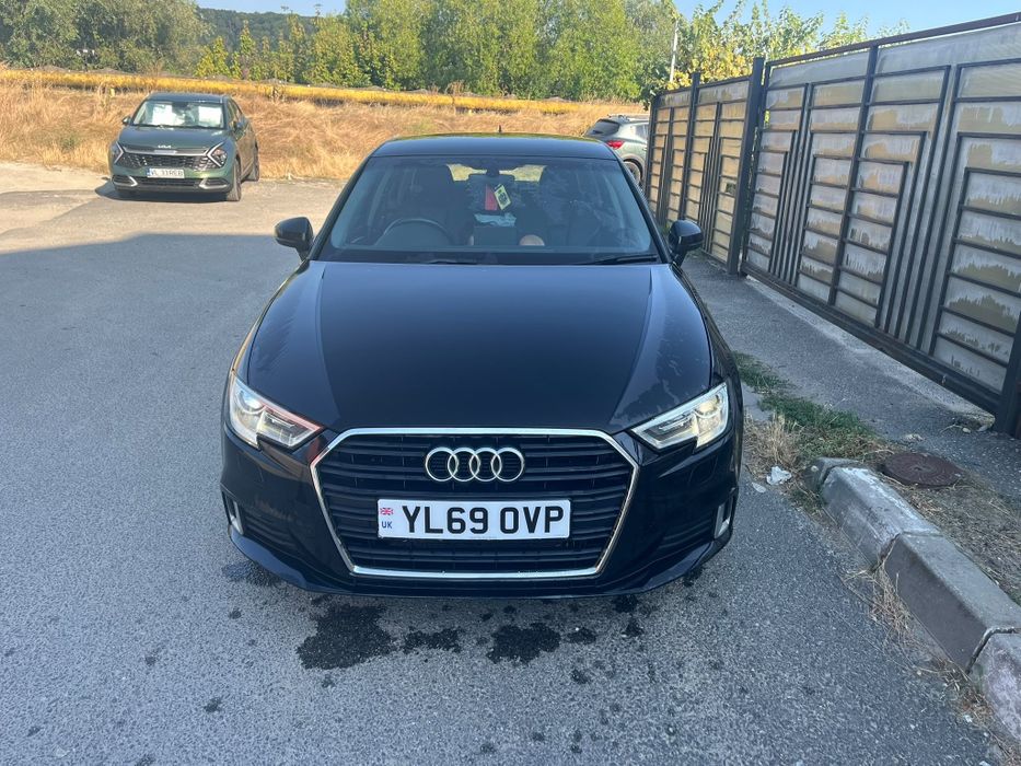 Vând Audi A3 2020