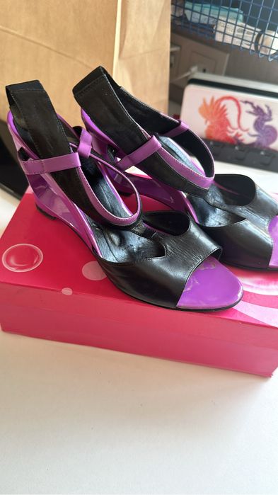 Женские кожаные босоножки