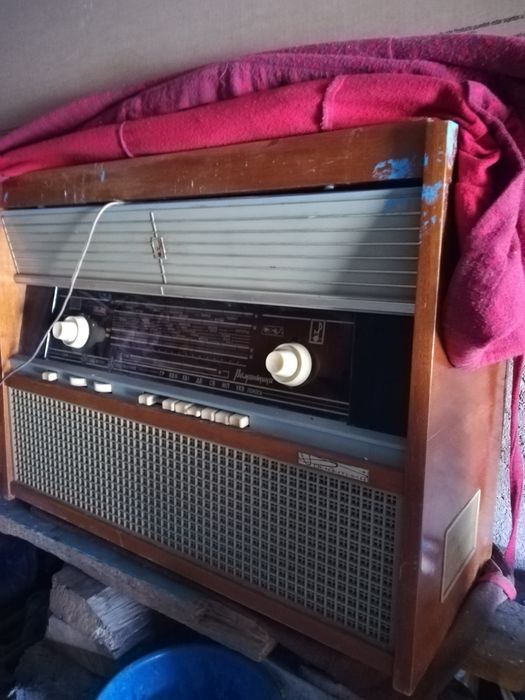 Продам  Романтика радиола.