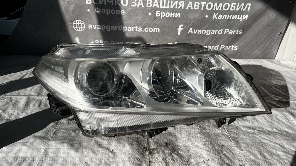 Десен и ляв фар Suzuki Vitara 2015-