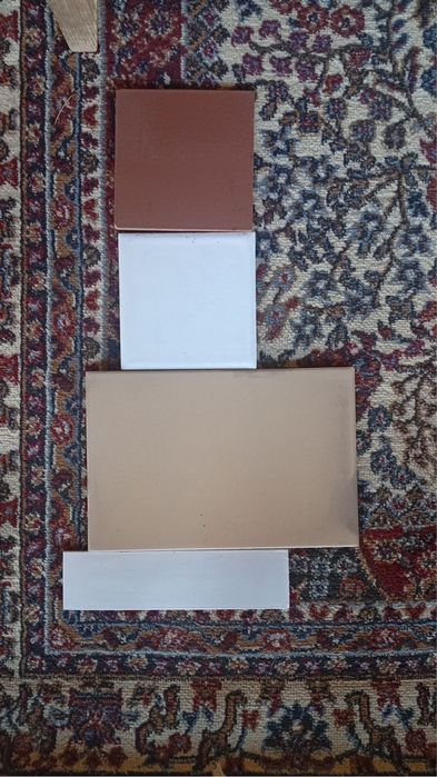 Продоется кафель.