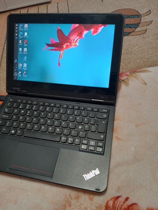 Lenovo Yoga 11e 2-în-1 touchscreen – Windows 10 Pro