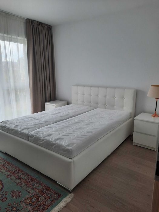 Inchiriez apartament