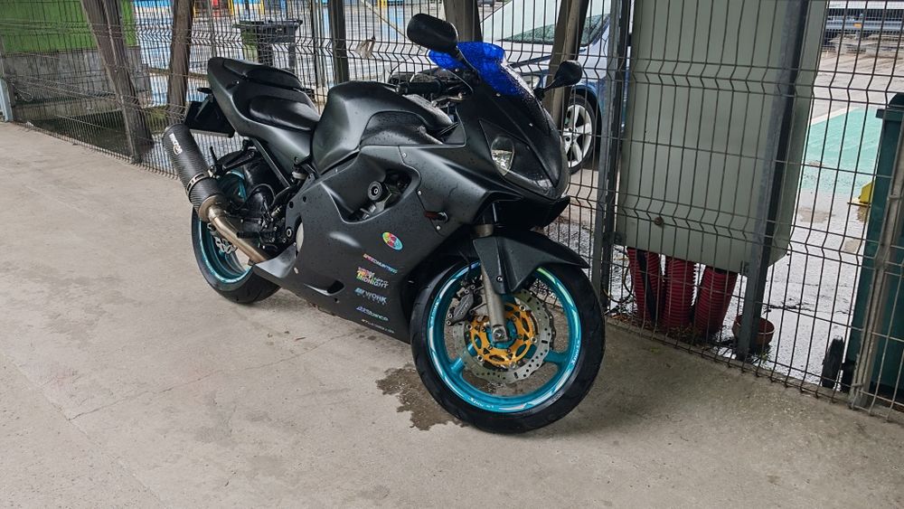 Honda cbr 600 f4i