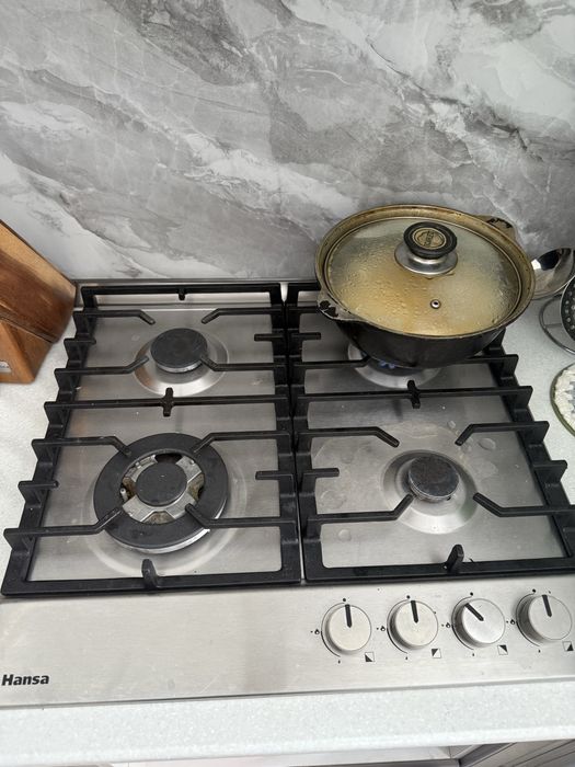Продам варочную повержность Hansa