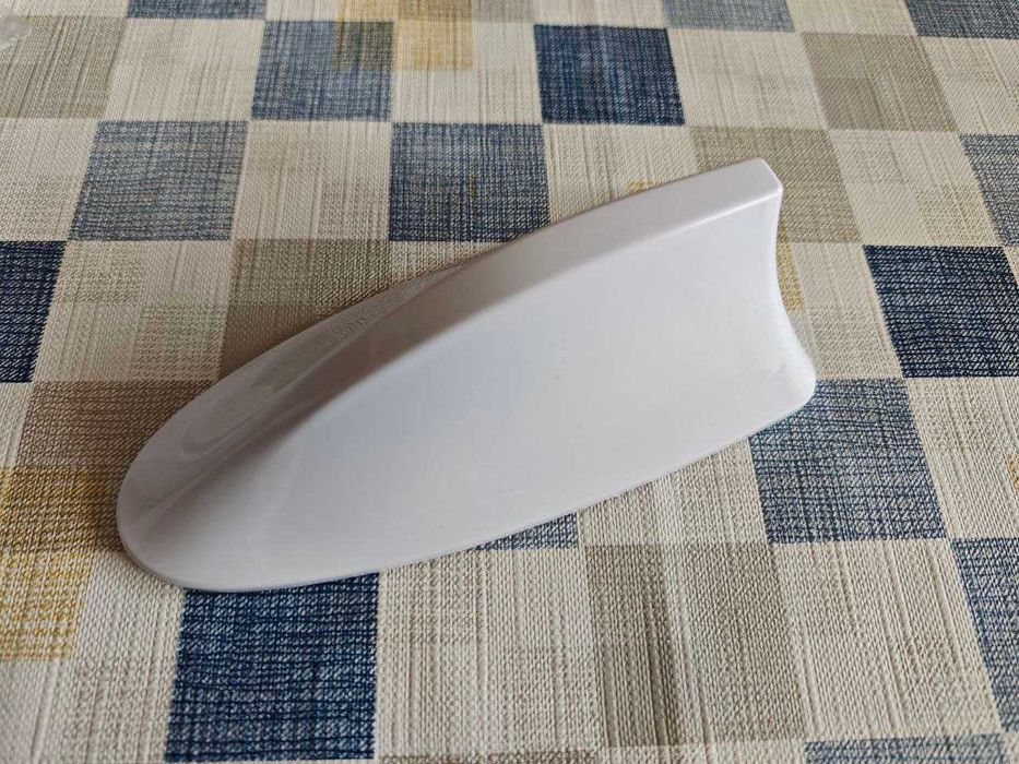 Антена за кола shark fin универсална