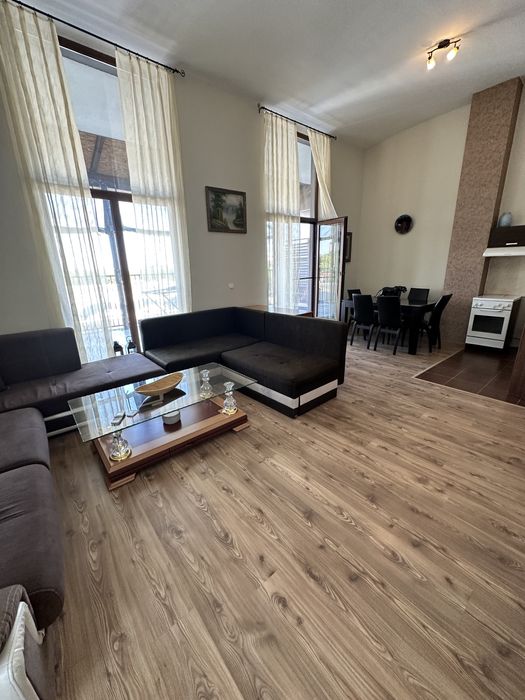 Дава се под наем Двустаен апартамент в Хасково, Център - 105 кв.м за 408 € - Снимка #13