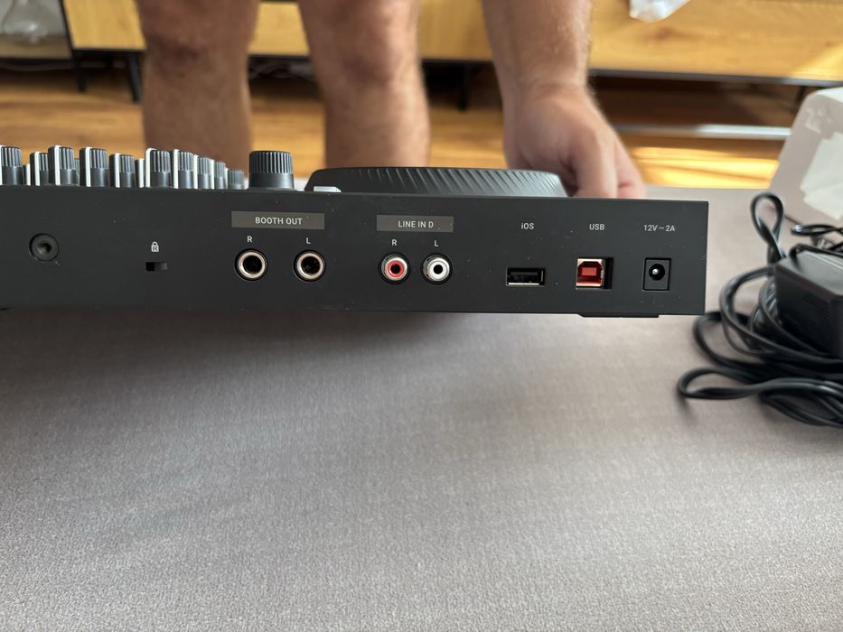 Consola DJ Native Instruments Traktor Kontrol S3