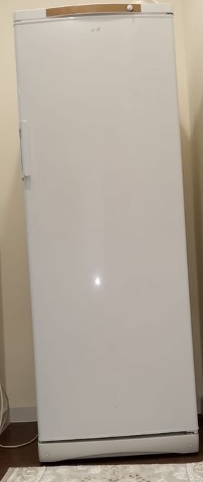 Продам морозильник