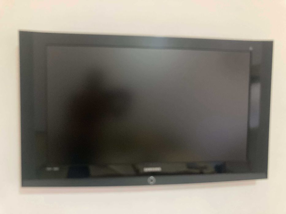 Телевизор - самсунг 40 инча. за части