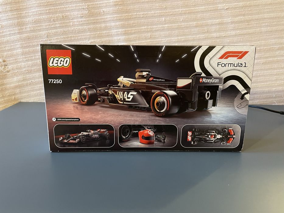 Mașina de curse Haas F1 77250