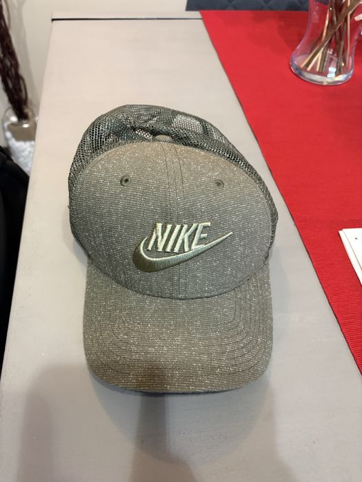 Шапки на boss,new era,nike,ajax