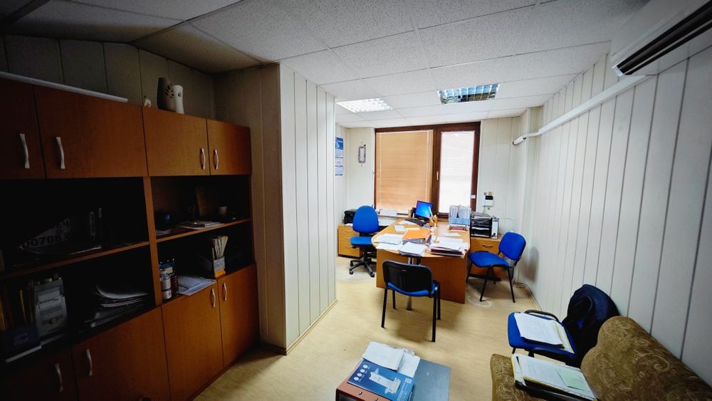 Продава се Тристаен апартамент в Ловеч, Център - 96 кв.м за 730 €/кв.м - Снимка #2