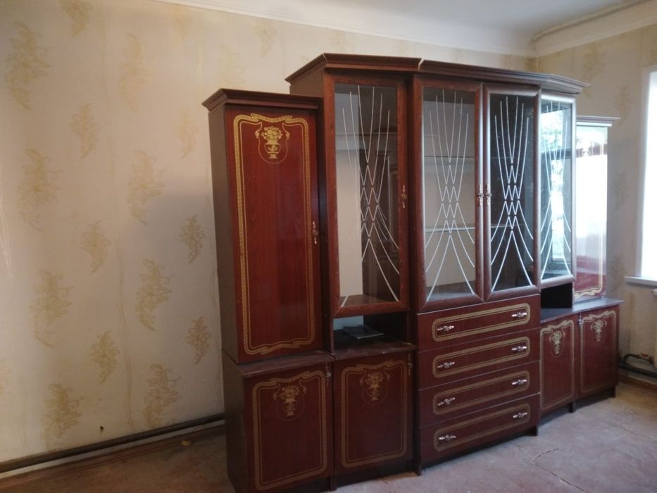 Стенка горка мебел