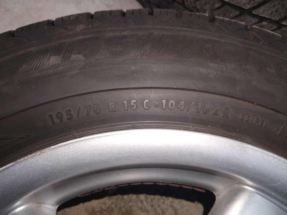195/70/15  SEMPERIT Van grip 2 /БУСОВИ/