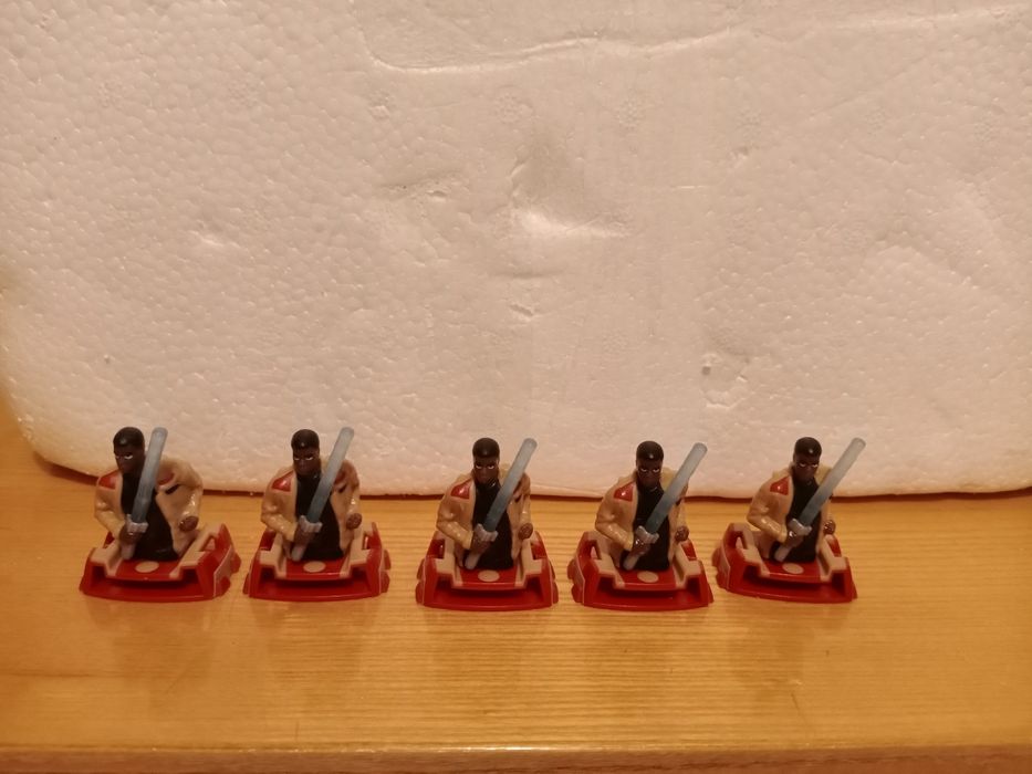 Разные фигурки от Киндер шоколада