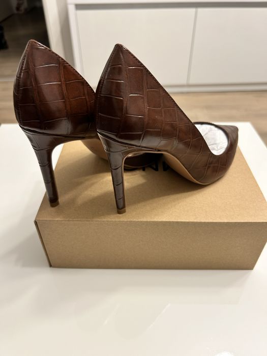 Обувки на висок ток MANGO