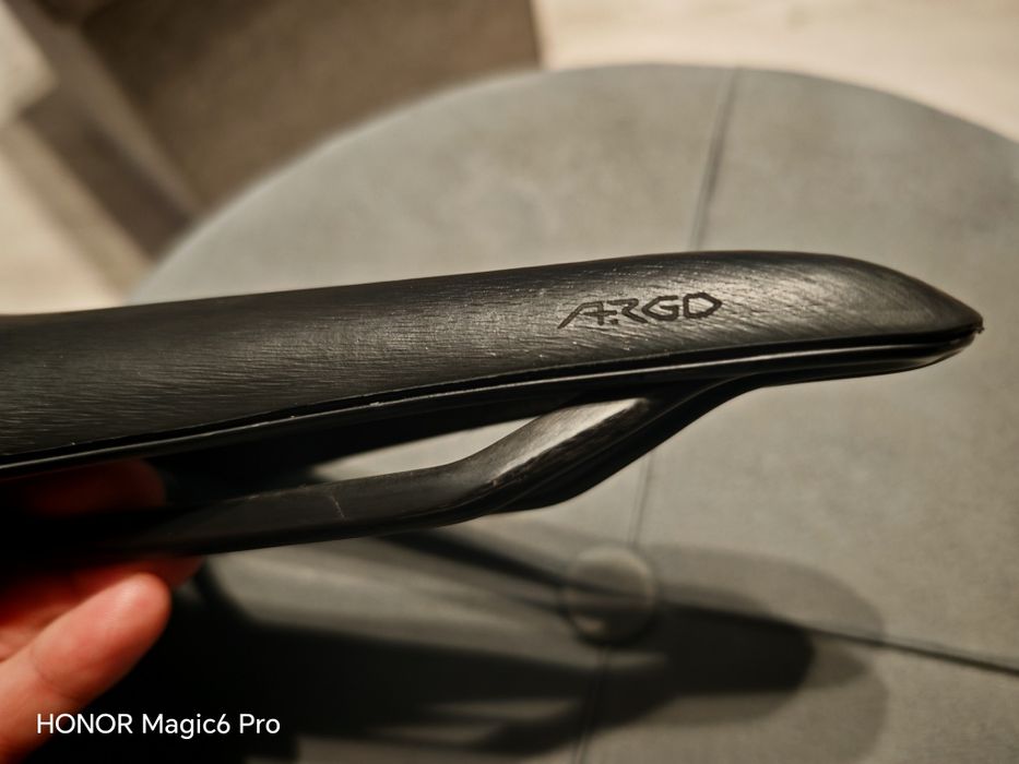 Sa scaun bicicleta cursiera mtb Fizik Vento Argo 00 carbon 140mm noua