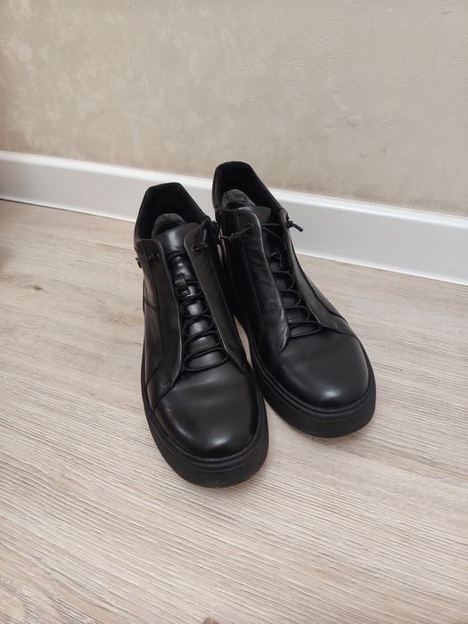 Продам сапоги-ботинки от фирмы Caprice