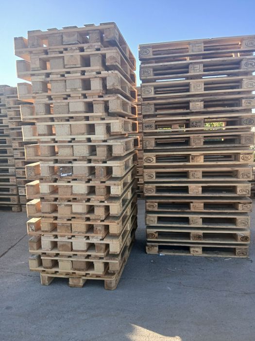 Vindem paleti din lemn